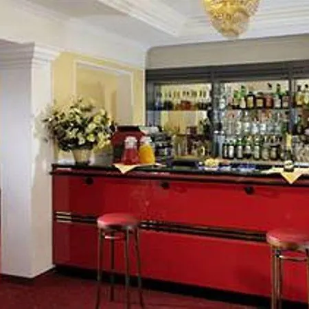 C-hotels Club House Отель