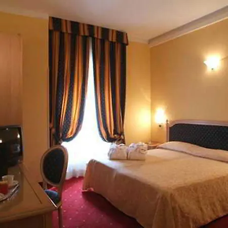 C-hotels Club House Отель