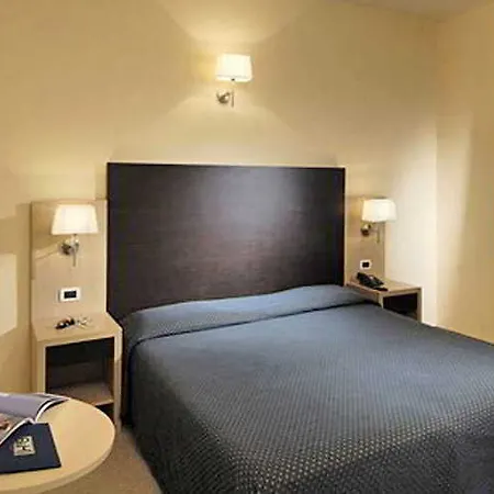 C-hotels Club House 4* Řím