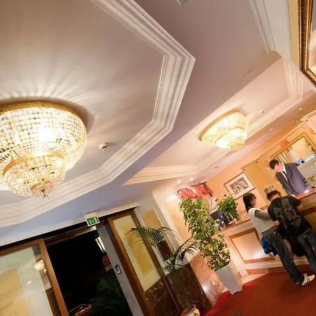 C-hotels Club House Отель