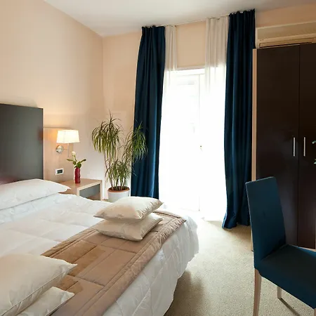 C-hotels Club House Отель